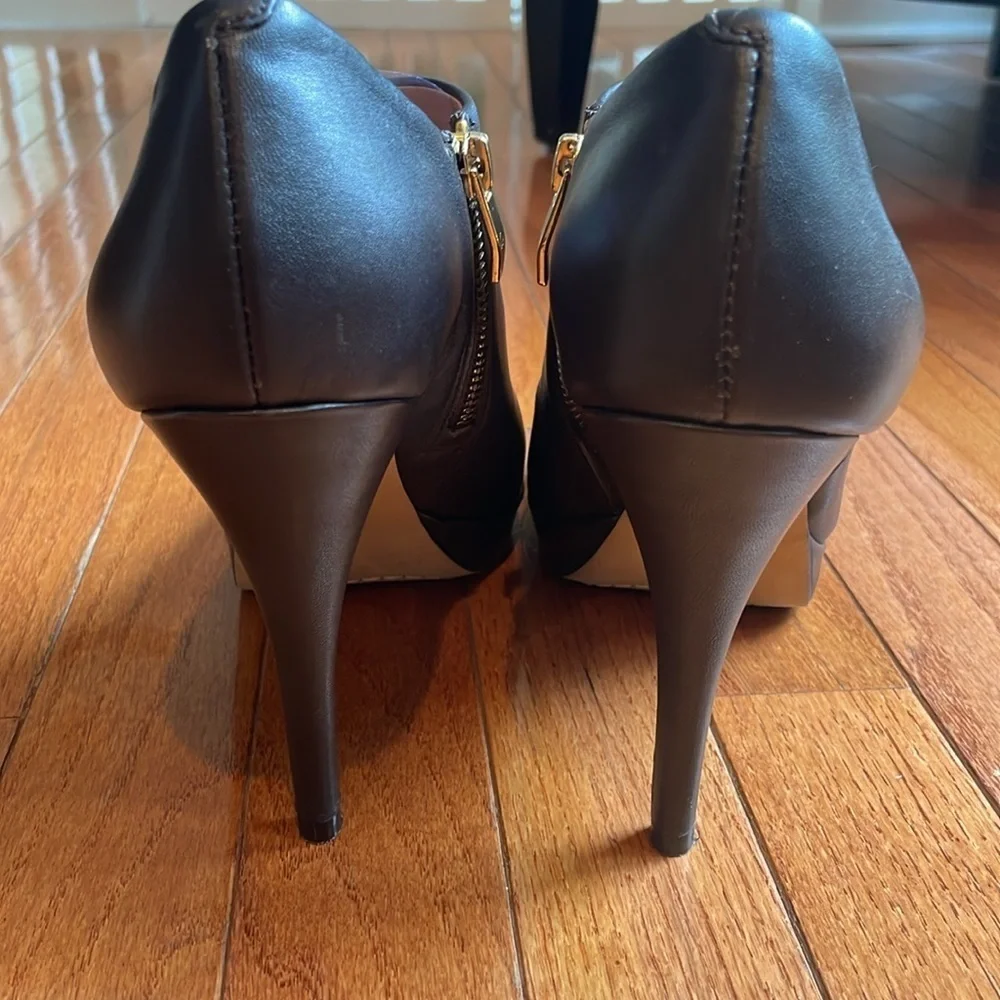 🍰 Vince Camuto Elvin brown leather platform front heeled booties